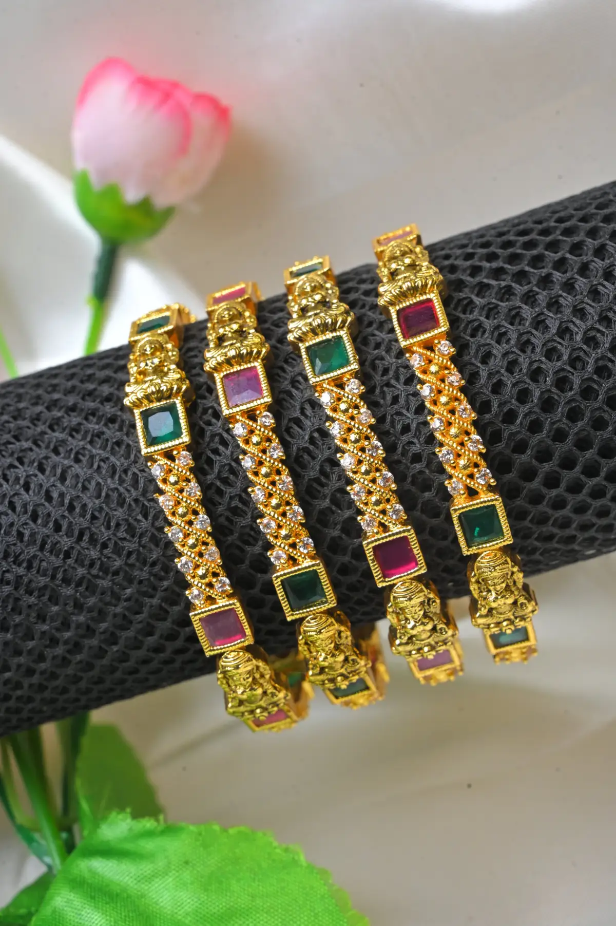 Bangles nakshi
