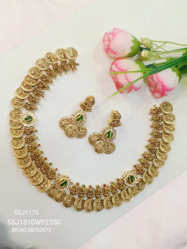 NAKSHI NECKLACES