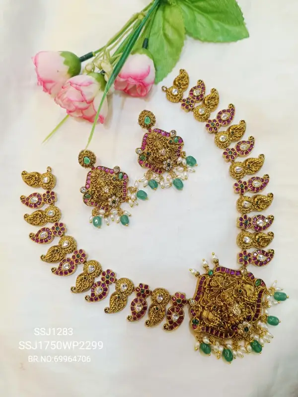 KOTA STONE NECK