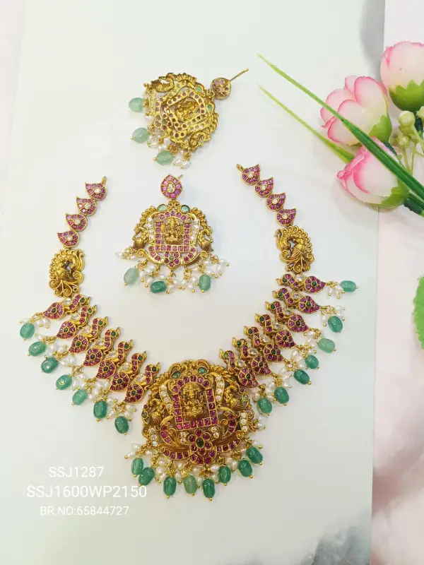 KOTA STONE NECK