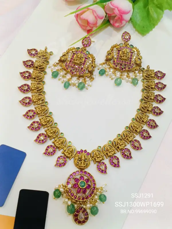 KOTA STONE NECK