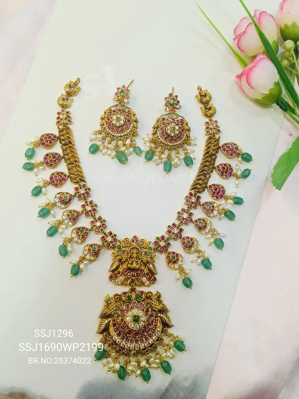 KOTA STONE NECK