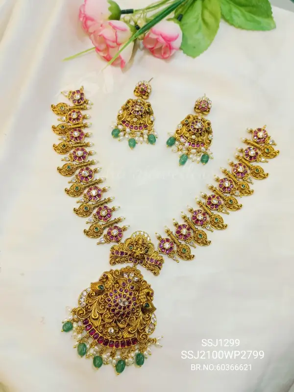 KOTA STONE NECK