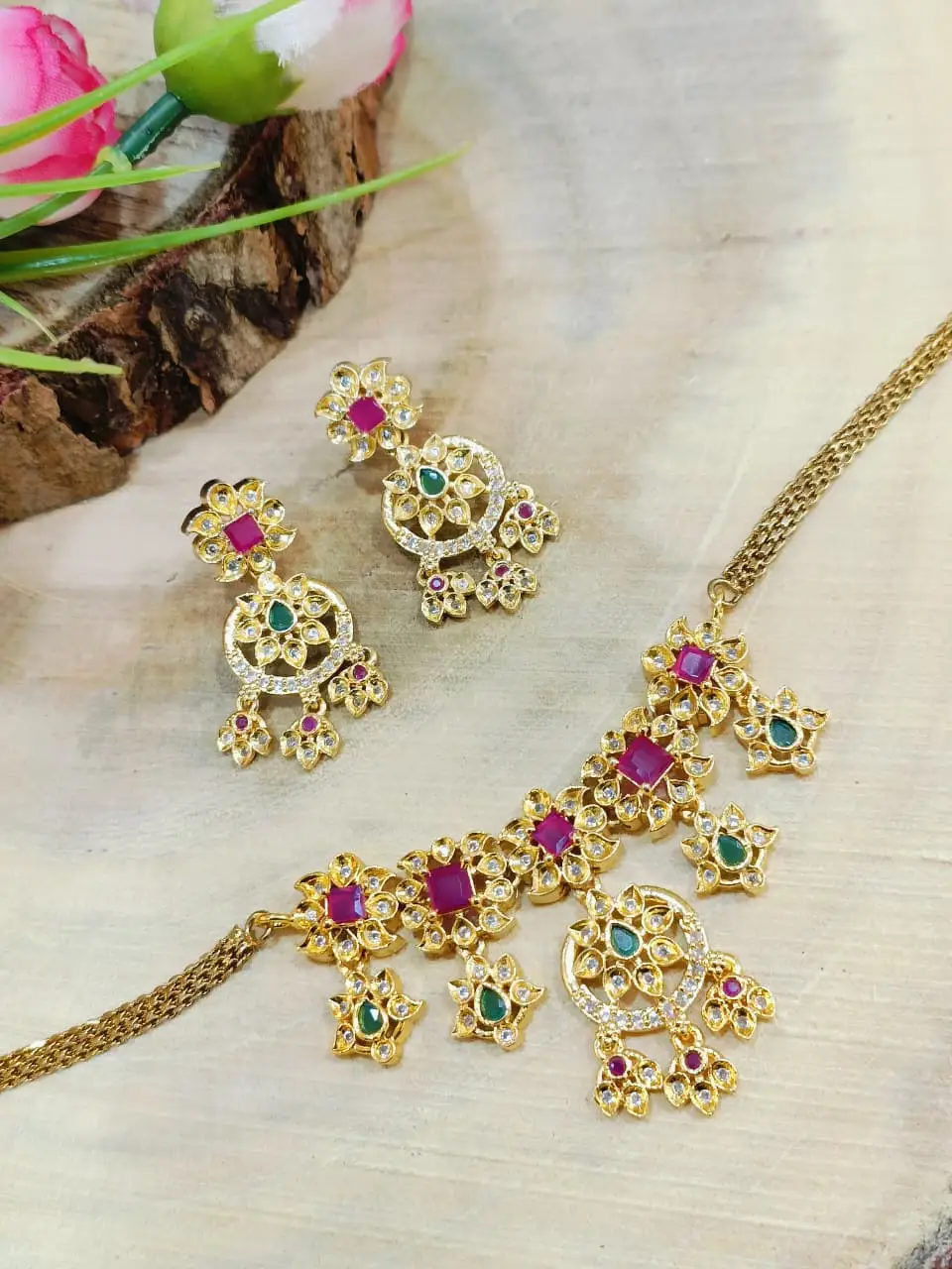 NECK - Gold Polish