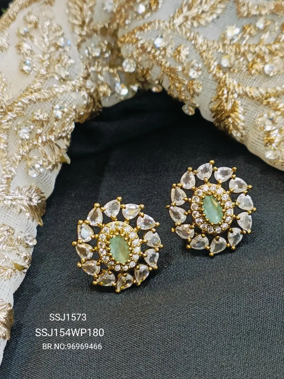 STUDS - Cz Stone 1573