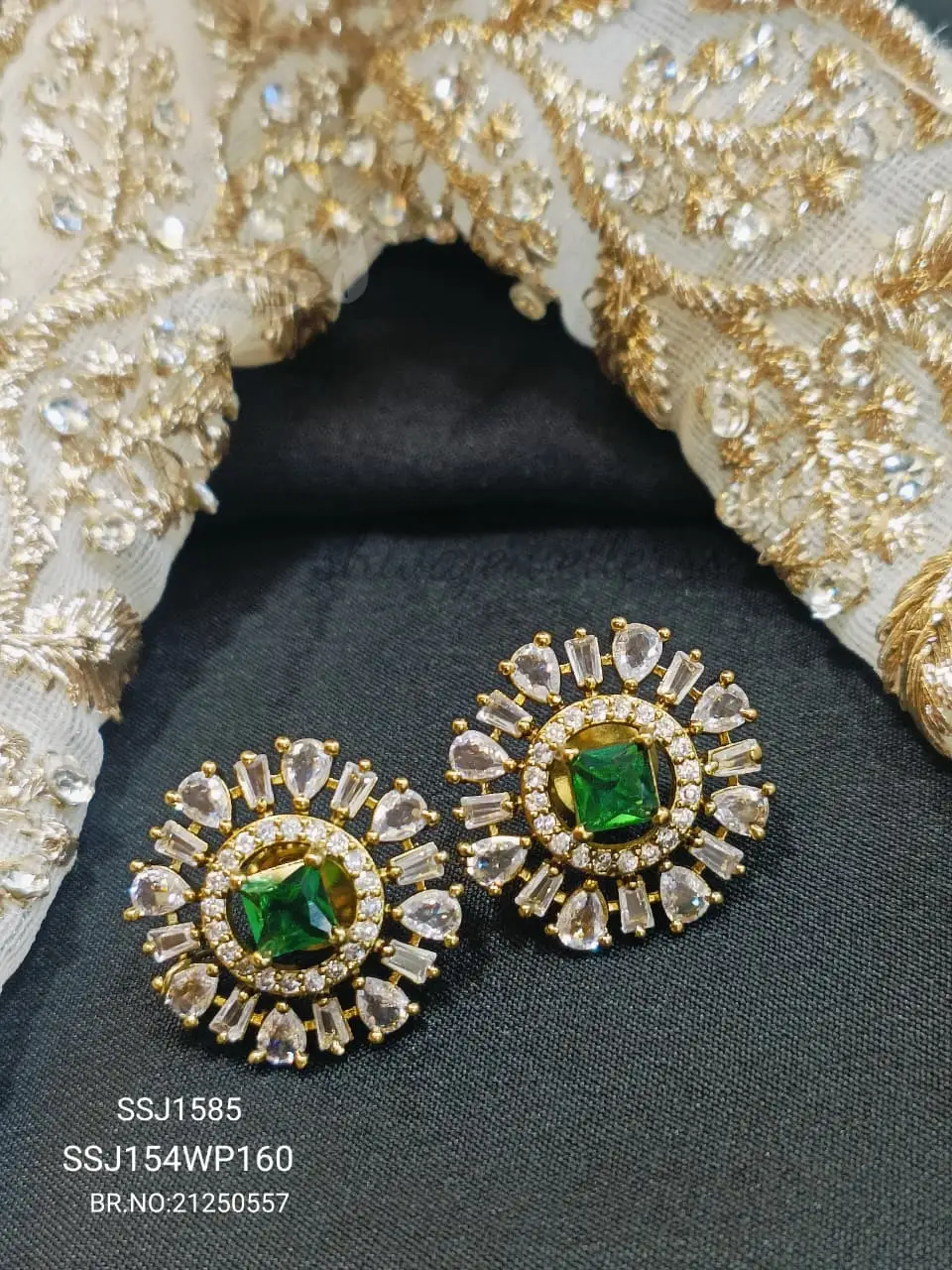 STUDS CZ 1585