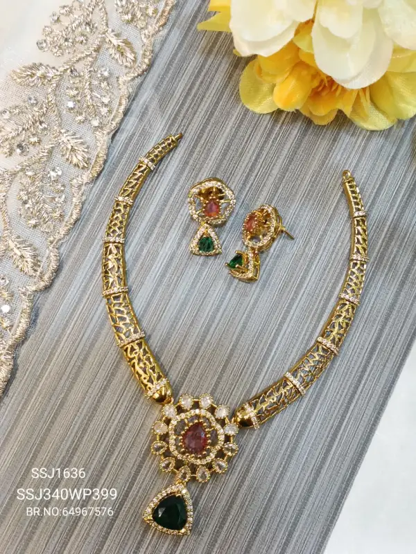 Kante neck 1636