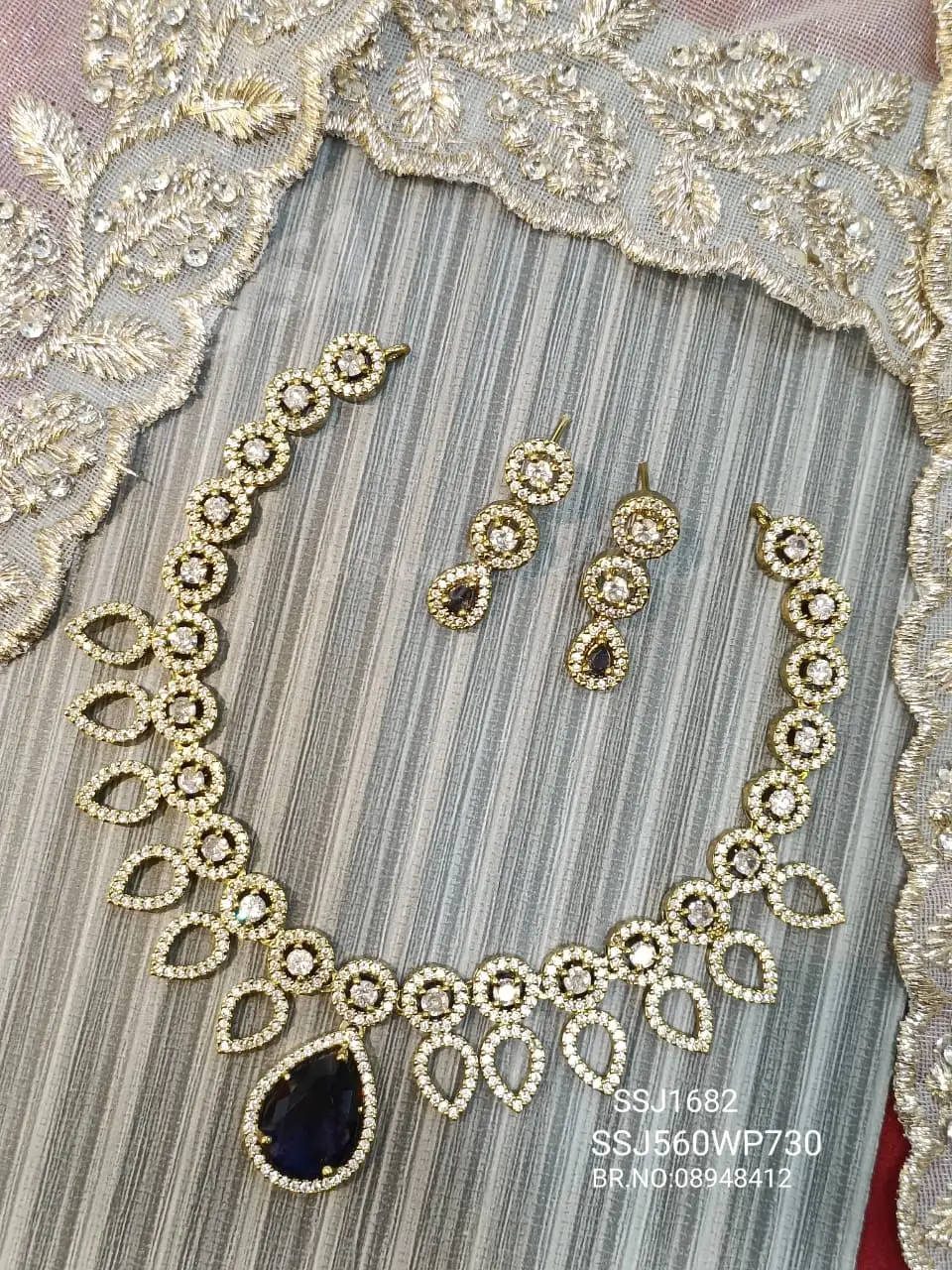 Necklace 1682