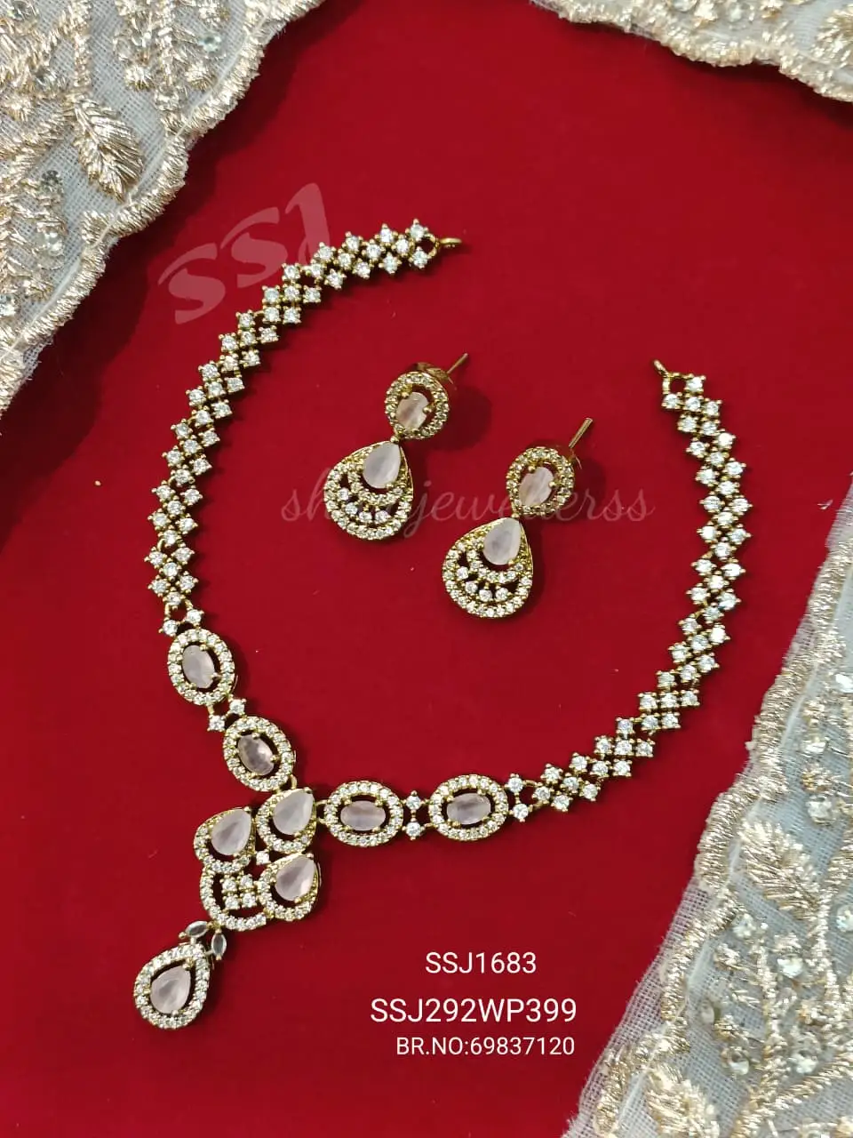 Necklace 1683