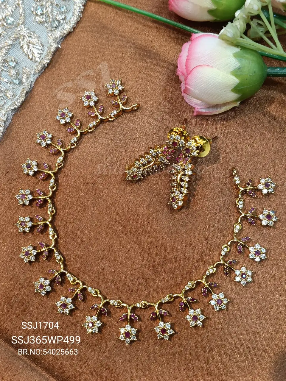 NECKLACE 1704