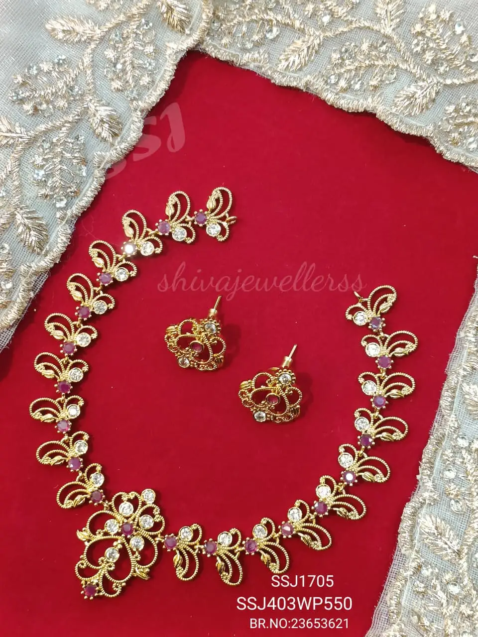 Necklace 1705