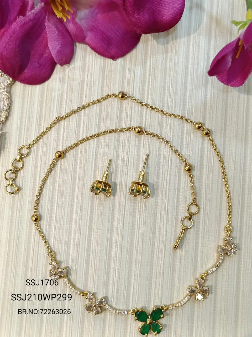 NECKLACE  1706