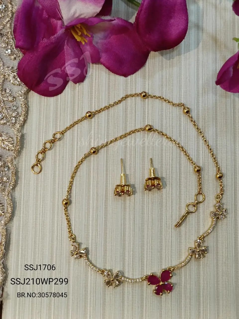 NECKLACE  1706
