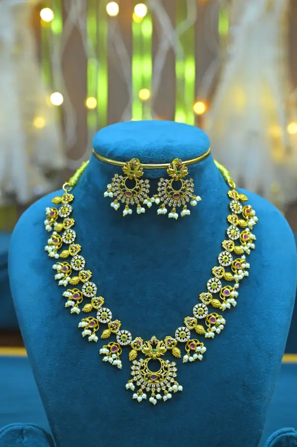 NECK - Cz Stone