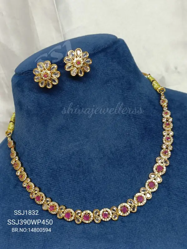 Necklace 1832*