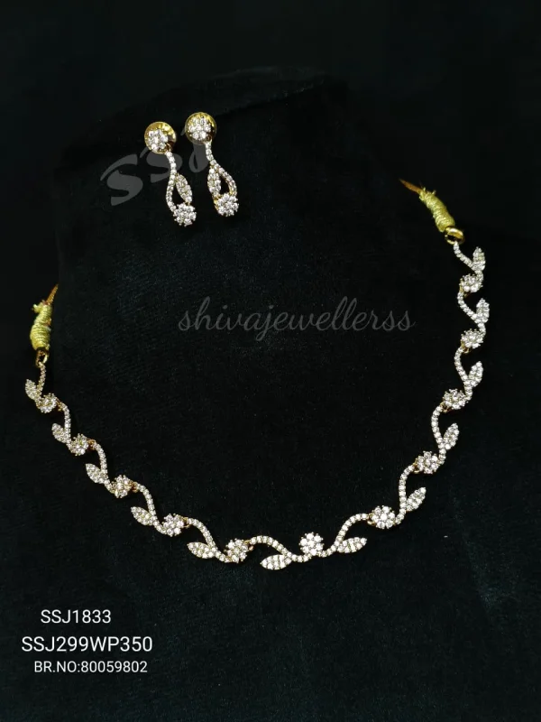 Necklace 1833*