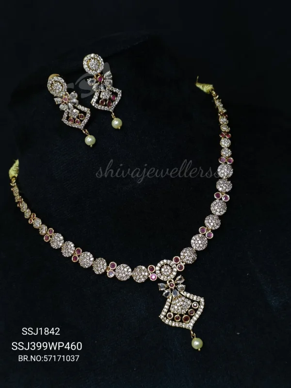 Necklace 1842*