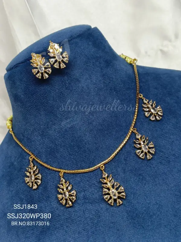 Necklace 1843*