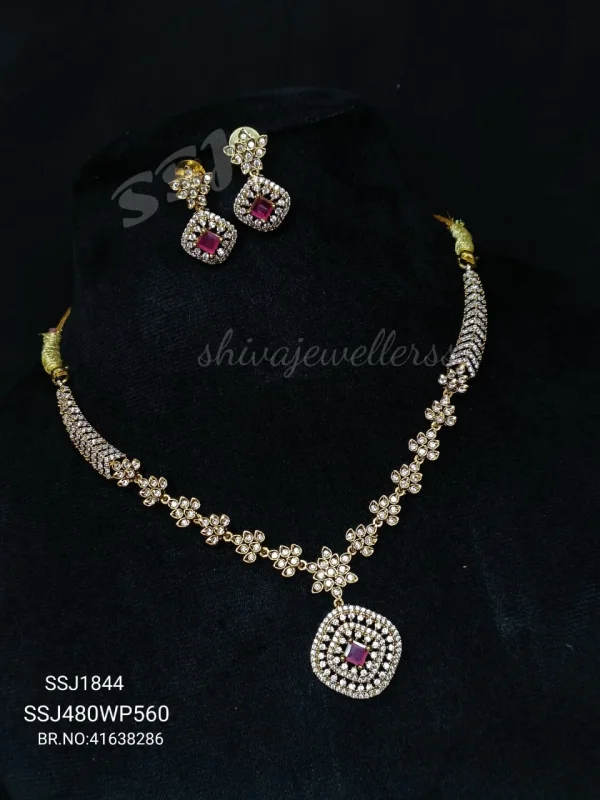 Necklace 1844*