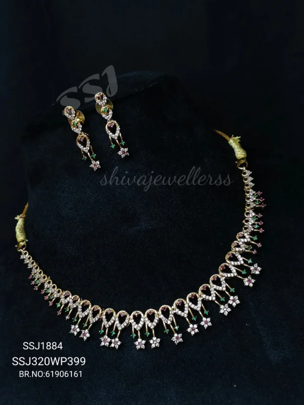 Necklace 1884*