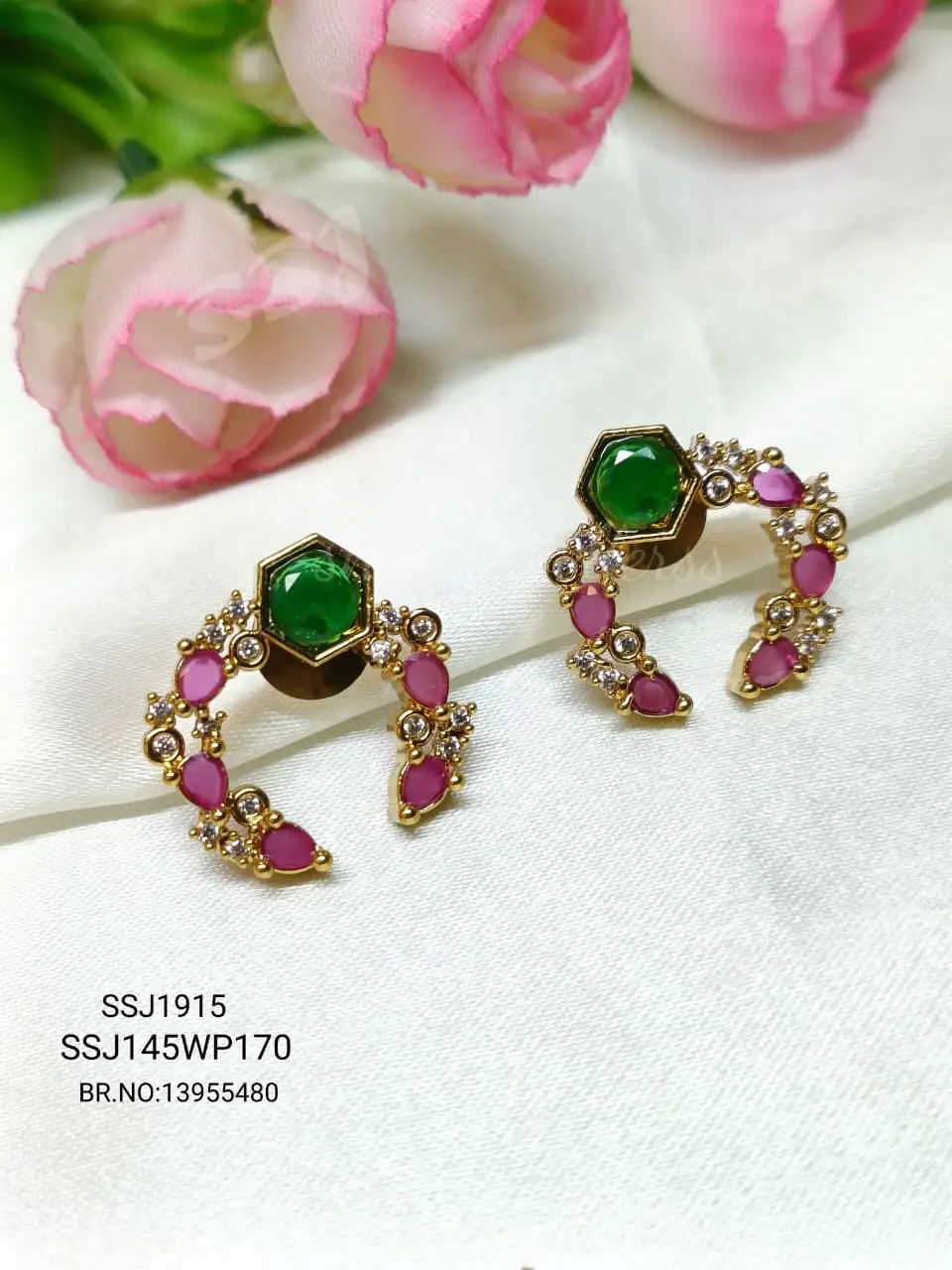 STUDS 1915*