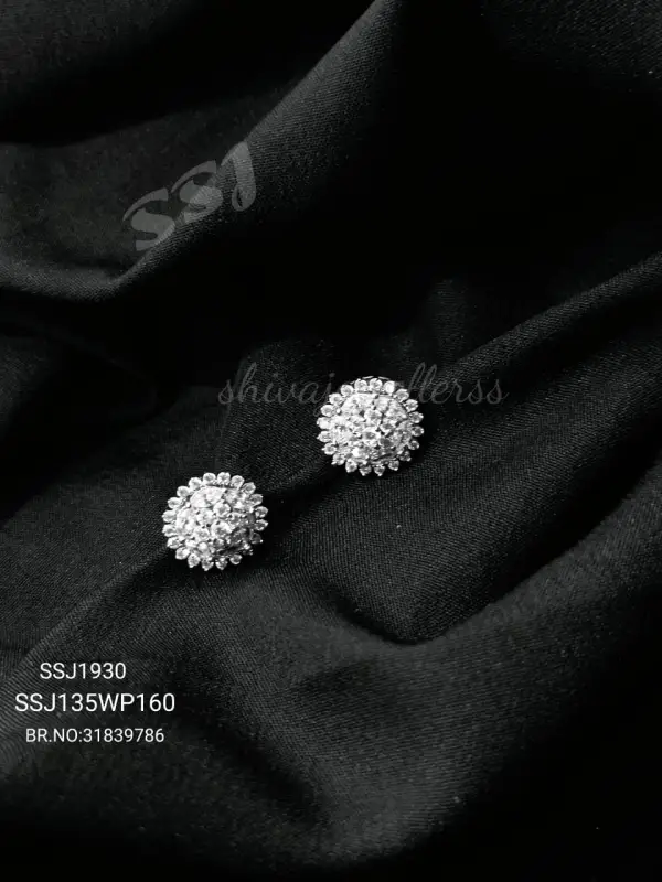 STUDS 1930*