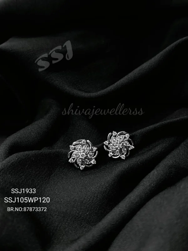 STUDS 1933*