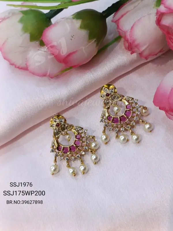 EARRINGS 1976*