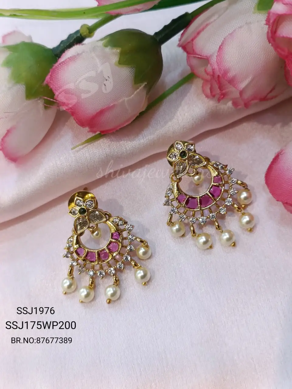 EARRINGS 1976*