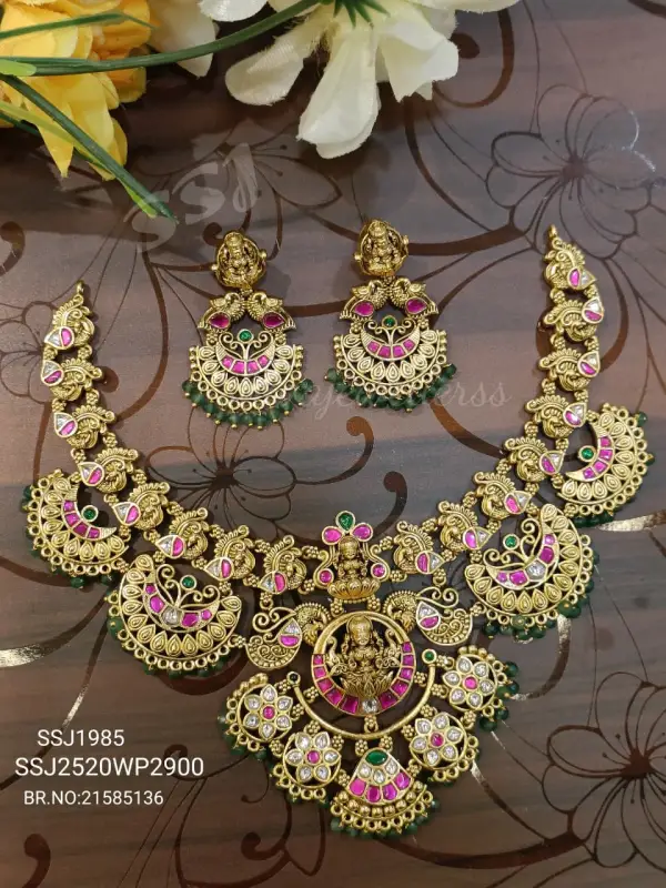 jadav Necklace 1985*