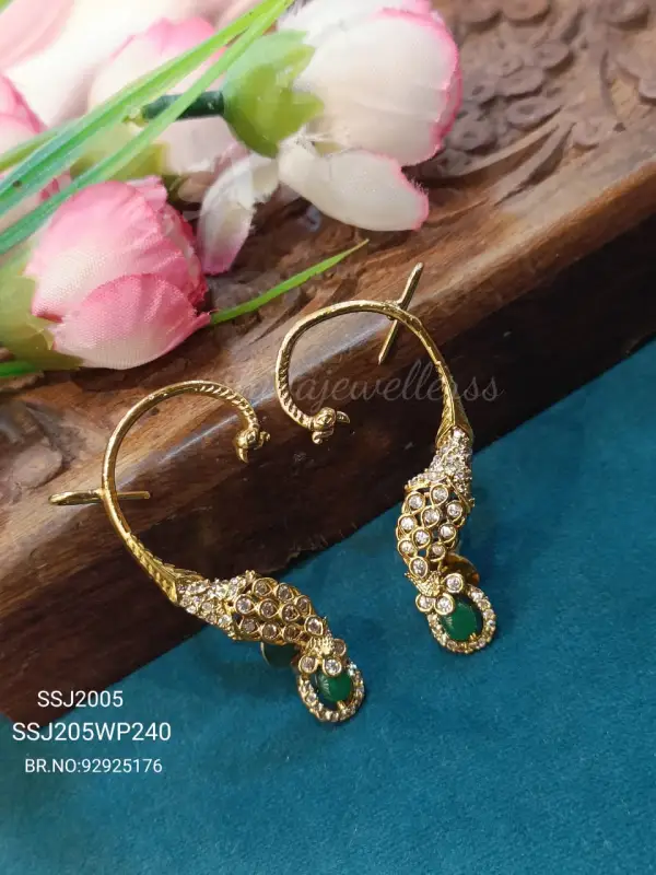 EARCUFFS 2005*