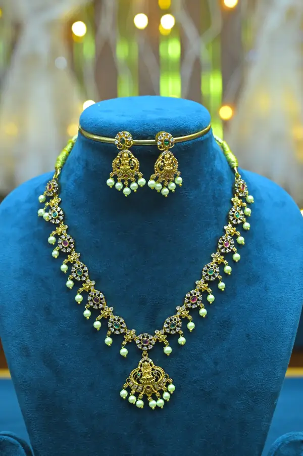 NECK - Cz Stone