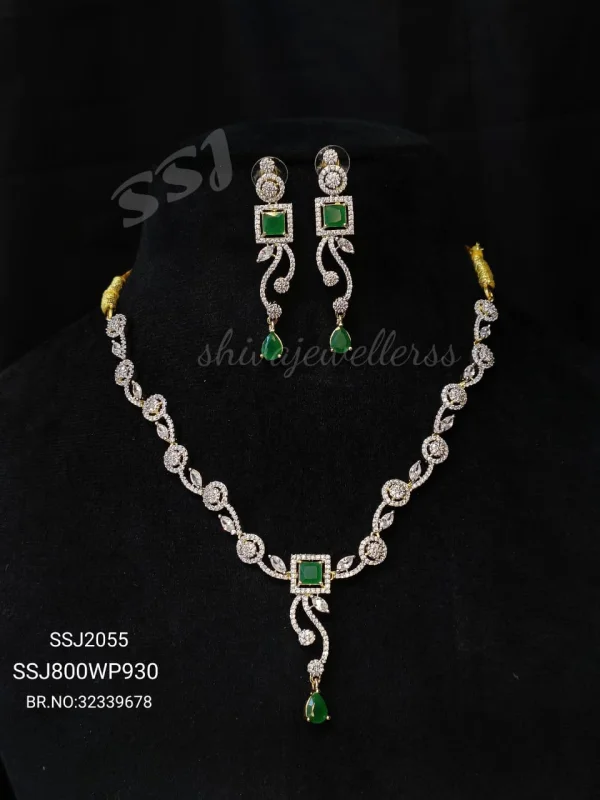 GJ NECKLACE 2055*