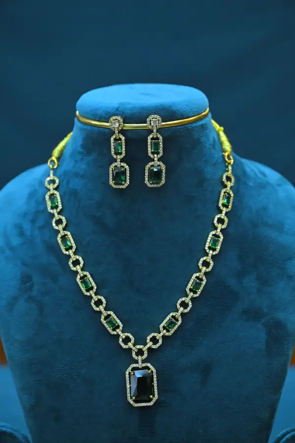 NECK - VICTORIAN - SSJ93