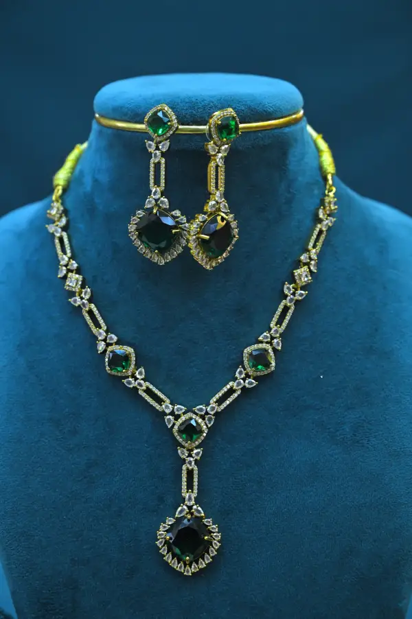 NECK - VICTORIAN - SSJ94