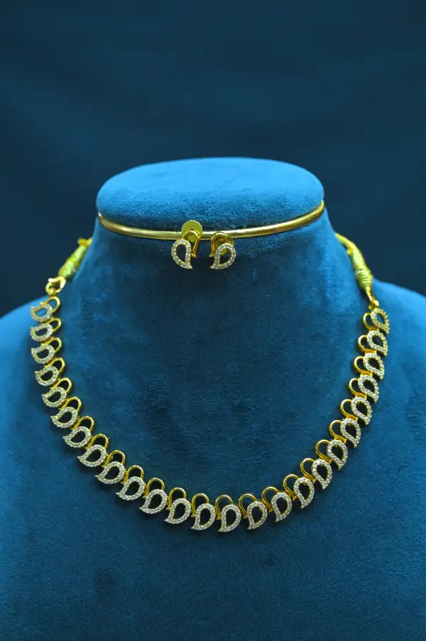 NECK - Cz Stone