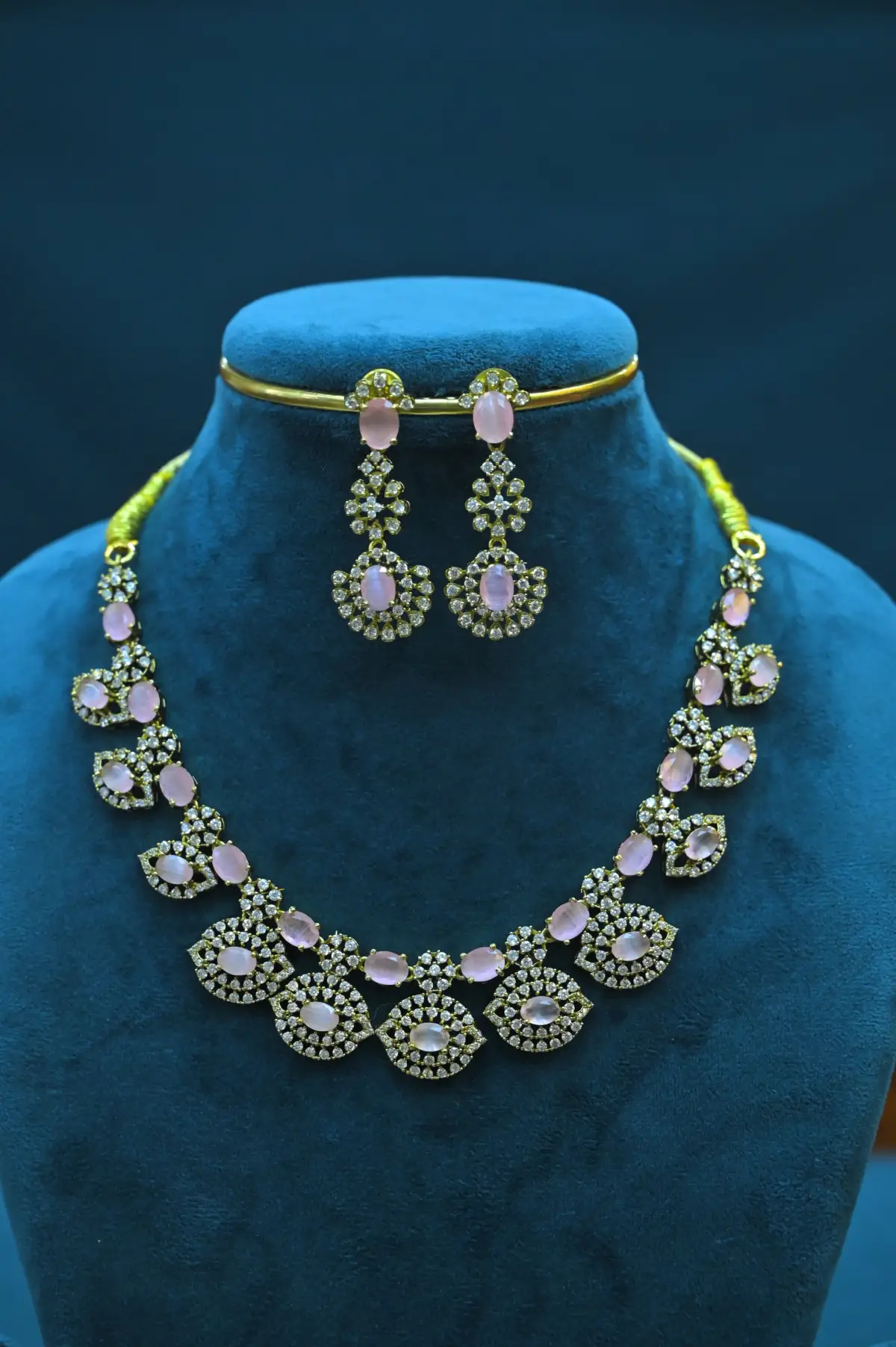 NECK - CZSTONE - SSJ117
