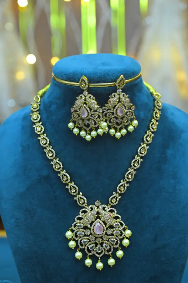 NECK - VICTORIAN - SSJ119