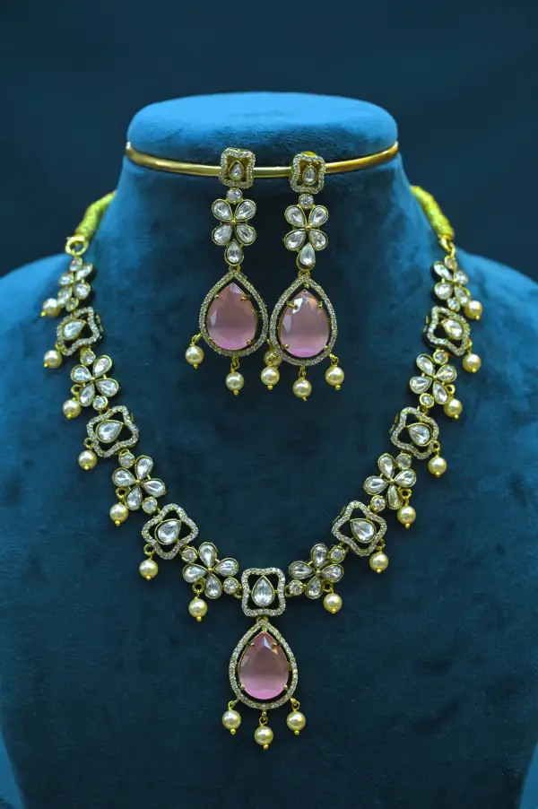 NECK - VICTORIAN - SSJ121