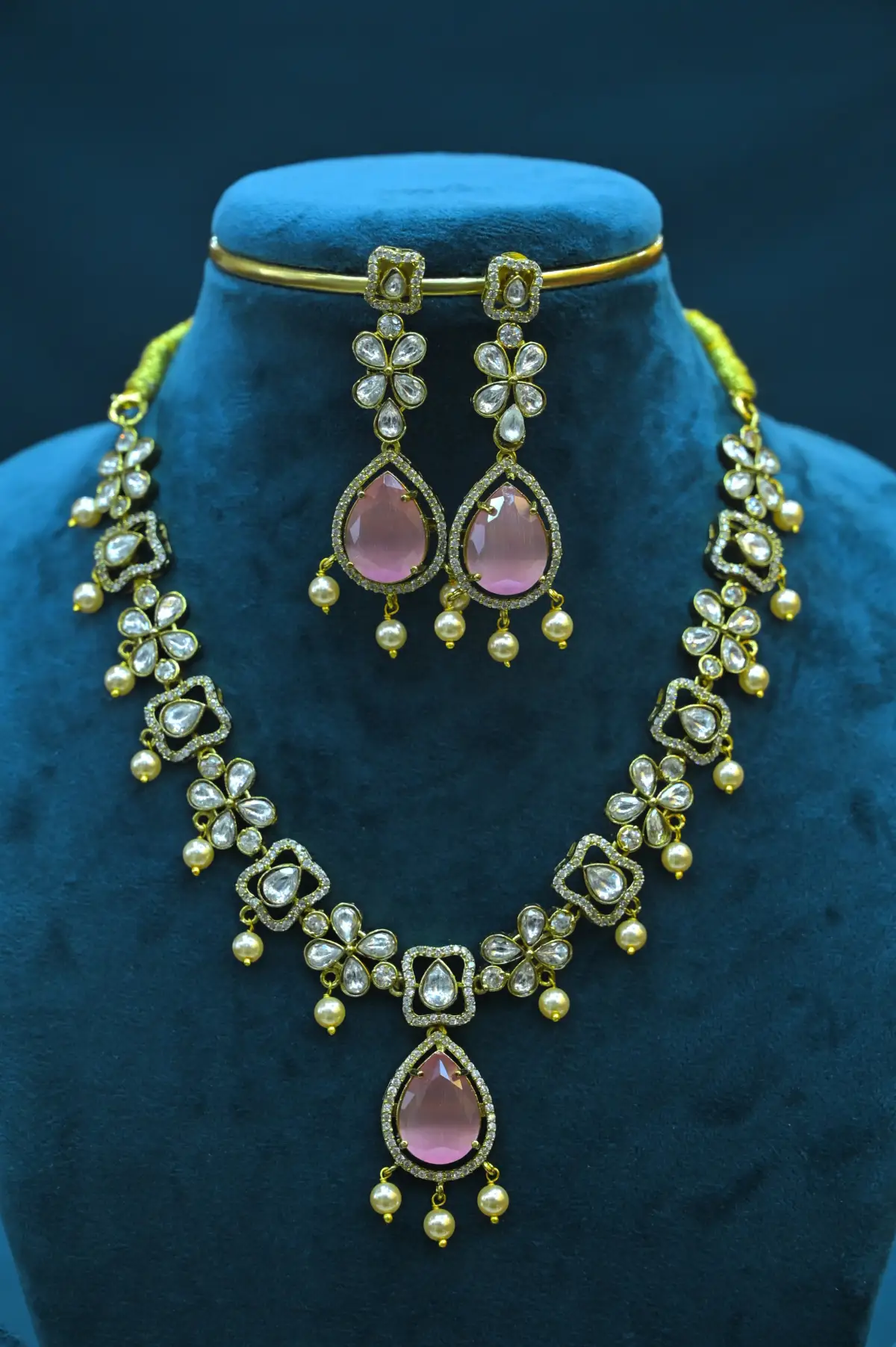 NECK - VICTORIAN - SSJ121