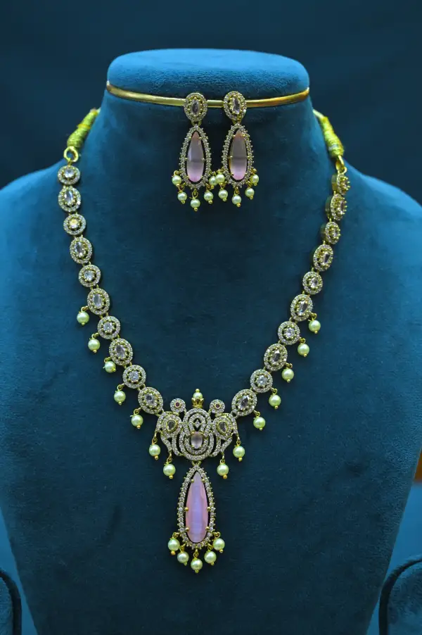 NECK - VICTORIAN - SSJ136