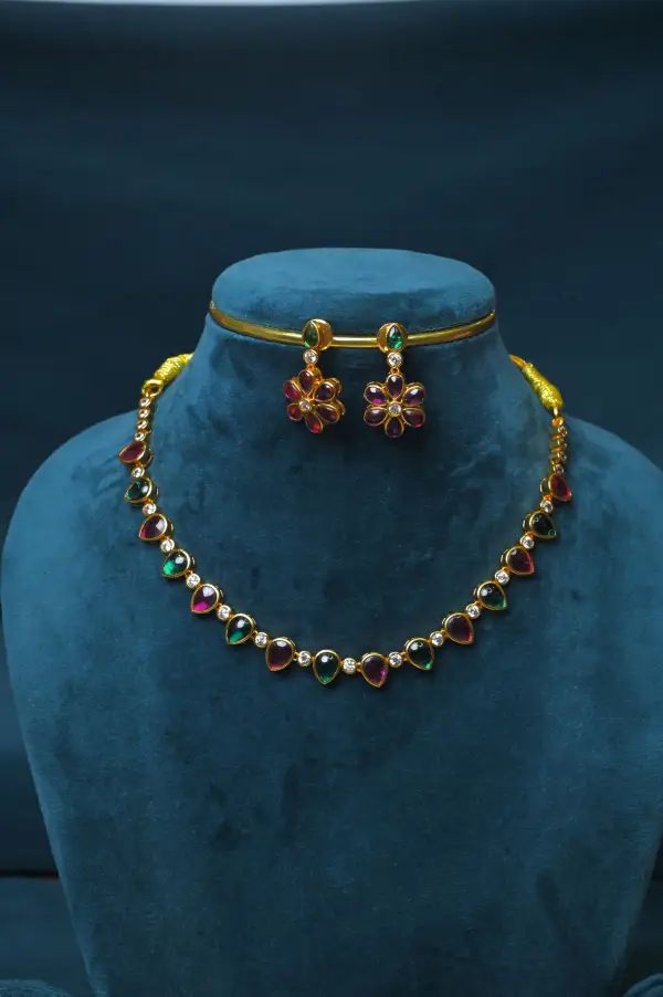 NECK - Navarathna