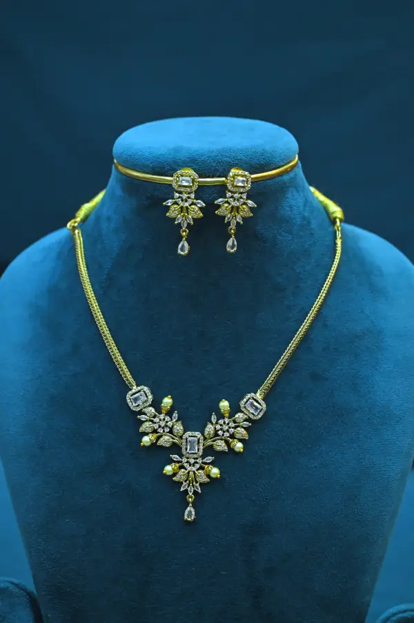 NECK - NANPATTI - SSJ154