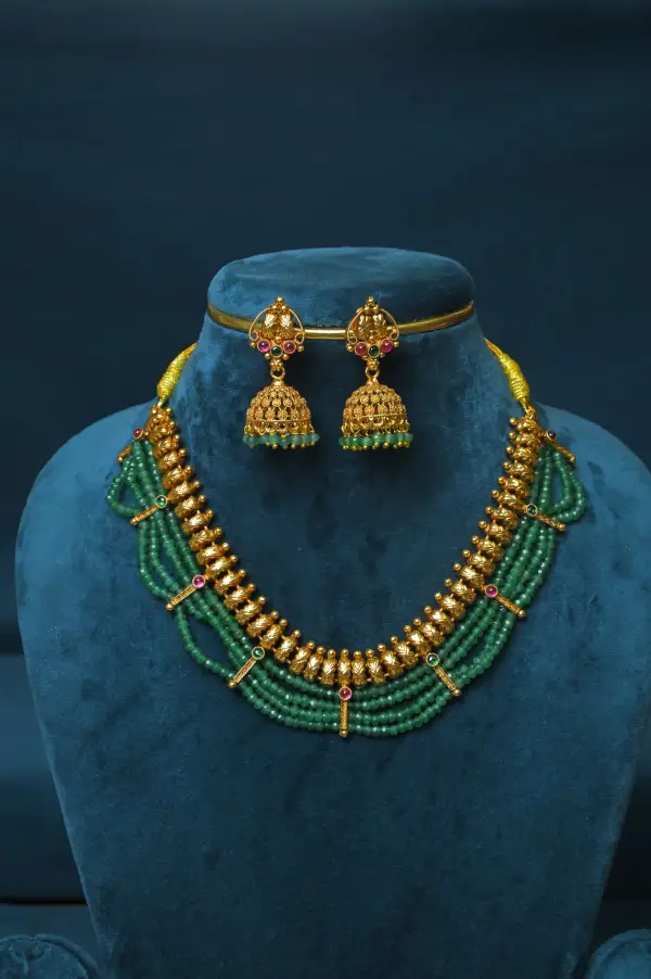 NECK - Green Beads