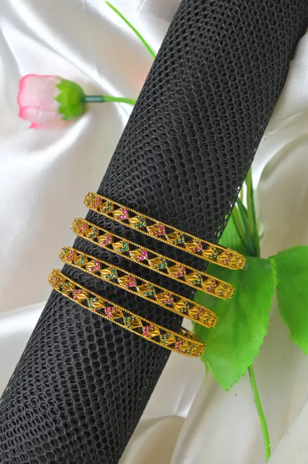 Bangles - ANTIC - SSJ7B